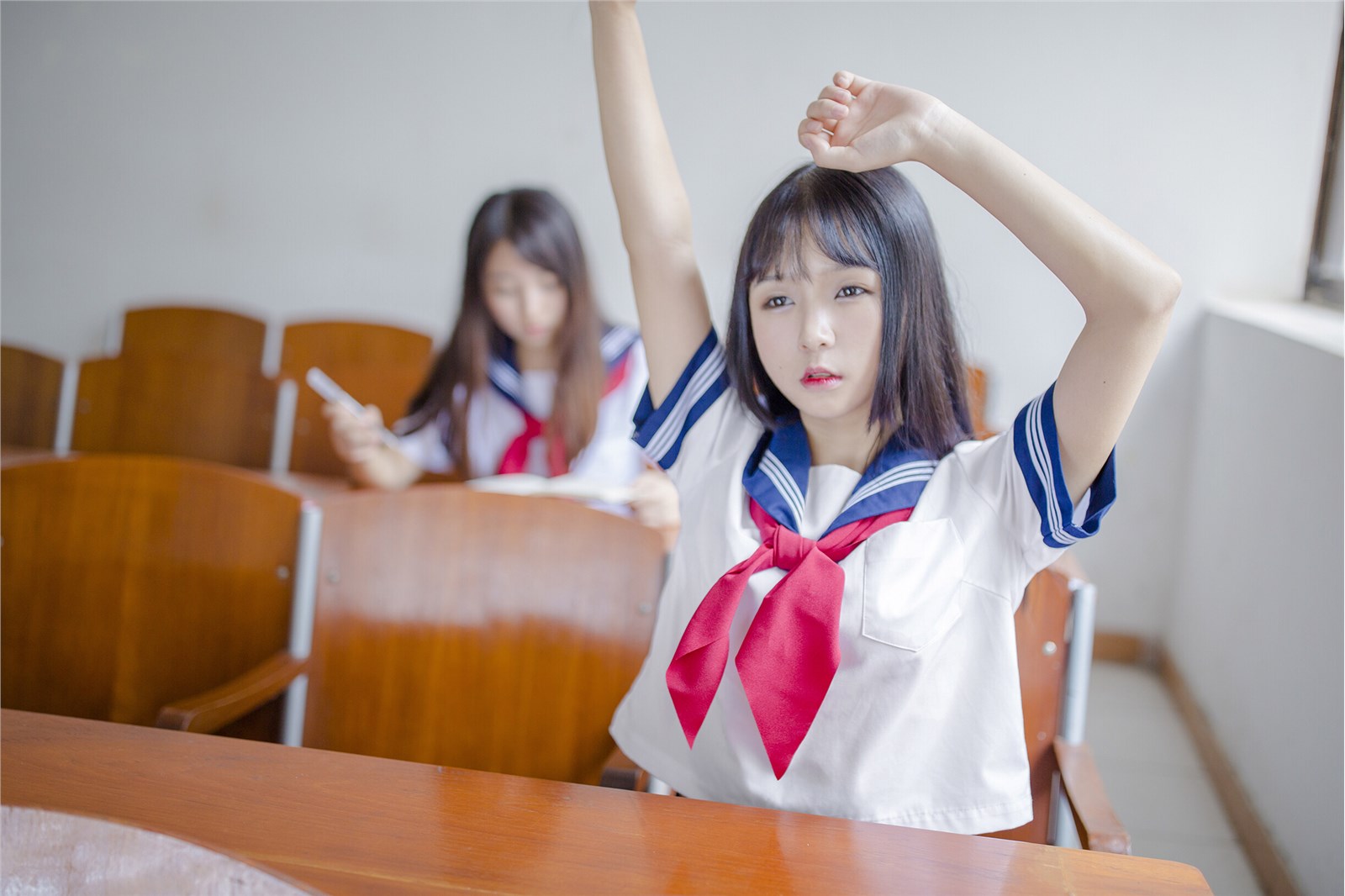 Rabbit play picture in the classroom after school(3)